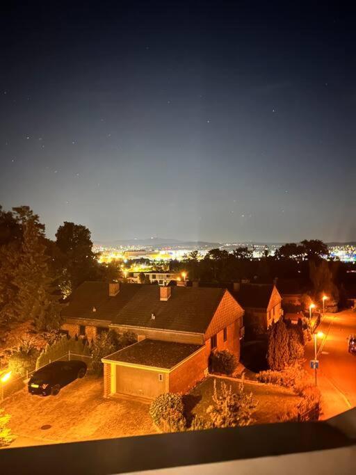 Dachwohnung In Flughafennaehe Kloten Exteriör bild