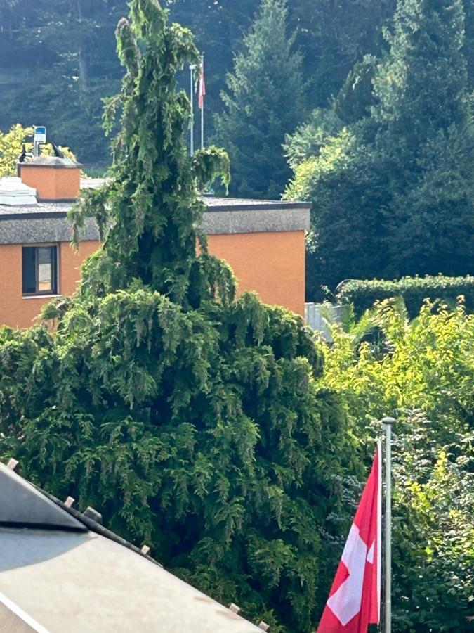Dachwohnung In Flughafennaehe Kloten Exteriör bild